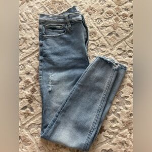 Kensie Jeans in Vintage Lux Lightwash. Size 10.